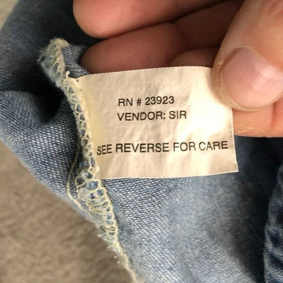 Bit & Bridle Men's Chambre Shirt XL Sleeveless Button Up Pocket Blue Denim Casua - Picture 11 of 15